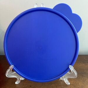 Tupperware Round 2517A-1 Blue Lid 7” Diameter Butterfly Tab Replacement Lid Only